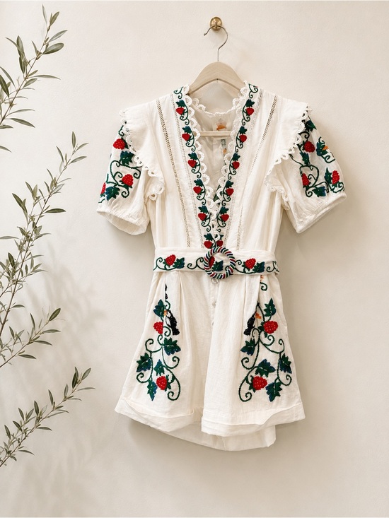 FARM Rio Pants - NWT FARM Rio Cross Stitch Tucan Embroidery Linen Romper Off White Size S